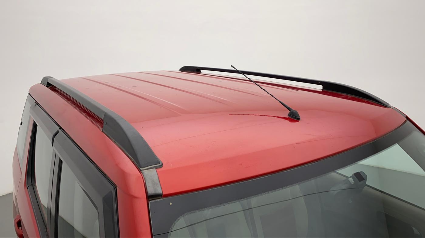 2018 Mahindra TUV300 T8, Diesel, Manual, 23,443 km, Roof