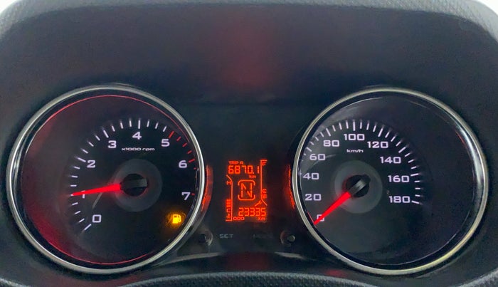 2018 Mahindra TUV300 T8, Diesel, Manual, 23,443 km, Odometer Image