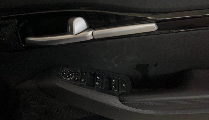 2020 KIA SELTOS HTX ANNIVERSARY EDITION 1.5 PETROL, Petrol, Manual, 67,505 km, Driver Side Door Panels Control