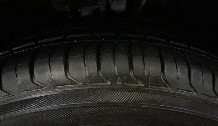 2020 KIA SELTOS HTX ANNIVERSARY EDITION 1.5 PETROL, Petrol, Manual, 67,505 km, Left Front Tyre Tread