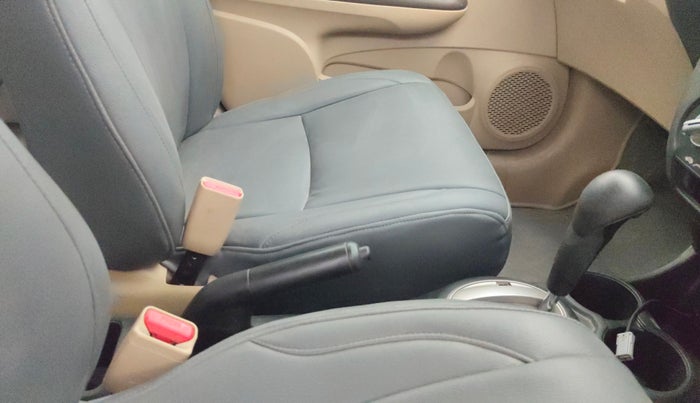 2013 Honda Brio VX AT, Petrol, Automatic, 62,258 km, Gear Lever