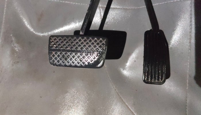 2013 Honda Brio VX AT, Petrol, Automatic, 62,258 km, Pedals