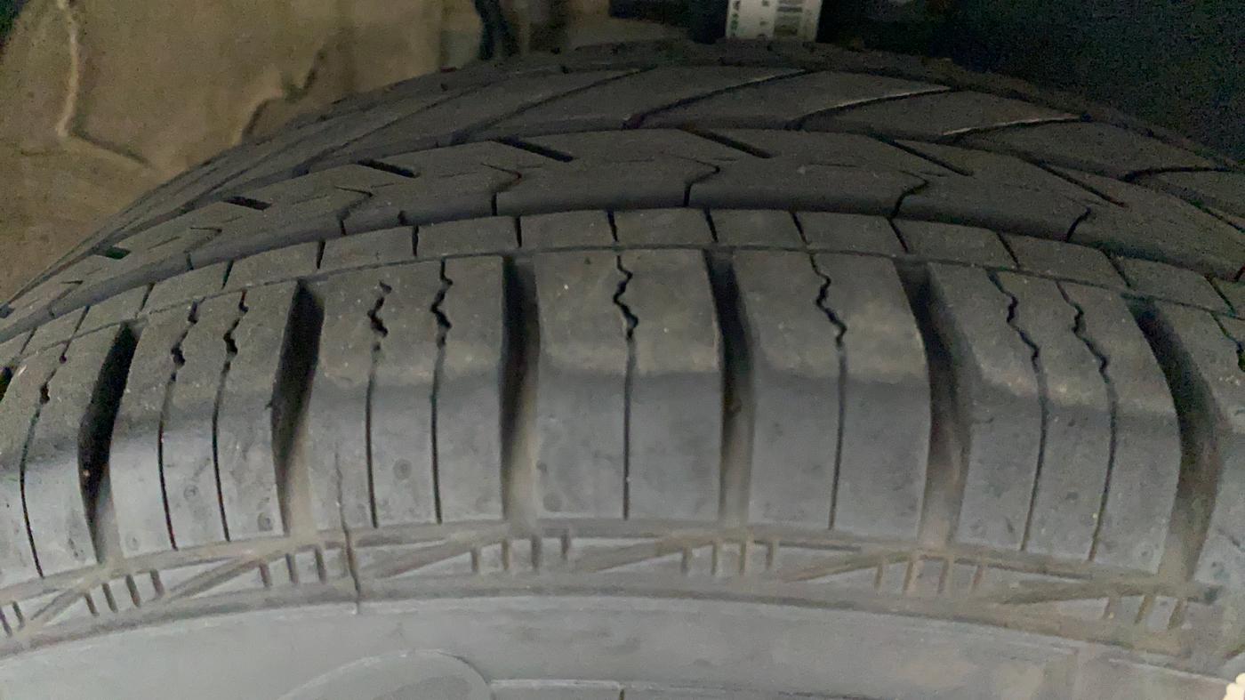 2020 Volkswagen Polo Trendline 1.0 L Petrol, Petrol, Manual, 19,215 km, Right Front Tyre Tread