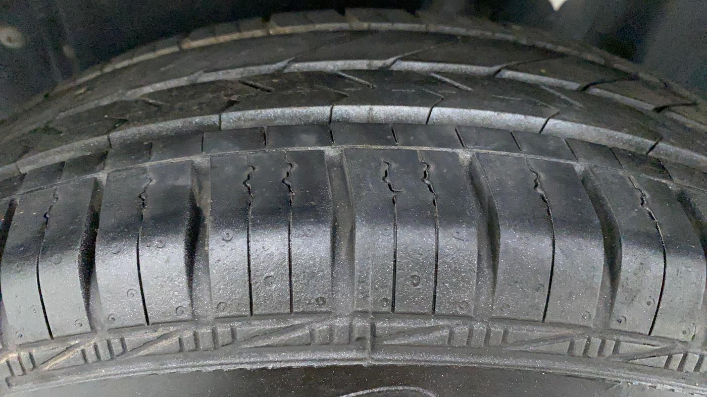 2020 Volkswagen Polo Trendline 1.0 L Petrol, Petrol, Manual, 19,215 km, Left Rear Tyre Tread