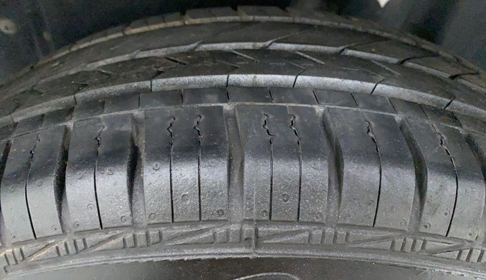 2020 Volkswagen Polo Trendline 1.0 L Petrol, Petrol, Manual, 19,215 km, Left Rear Tyre Tread