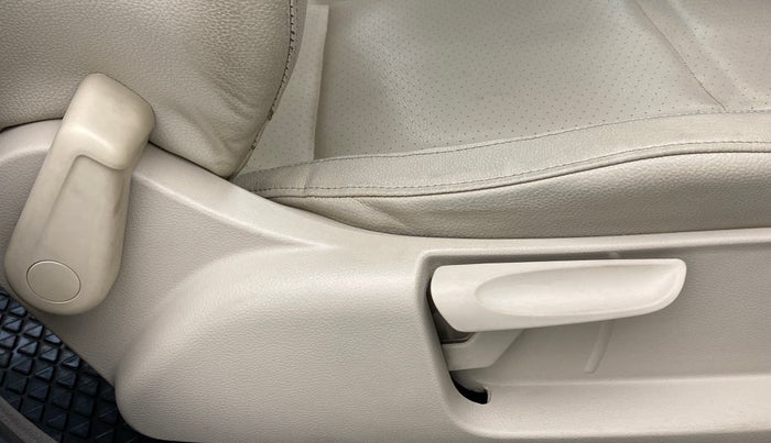 2013 Volkswagen Vento HIGHLINE DIESEL, Diesel, Manual, 72,587 km, Driver Side Adjustment Panel