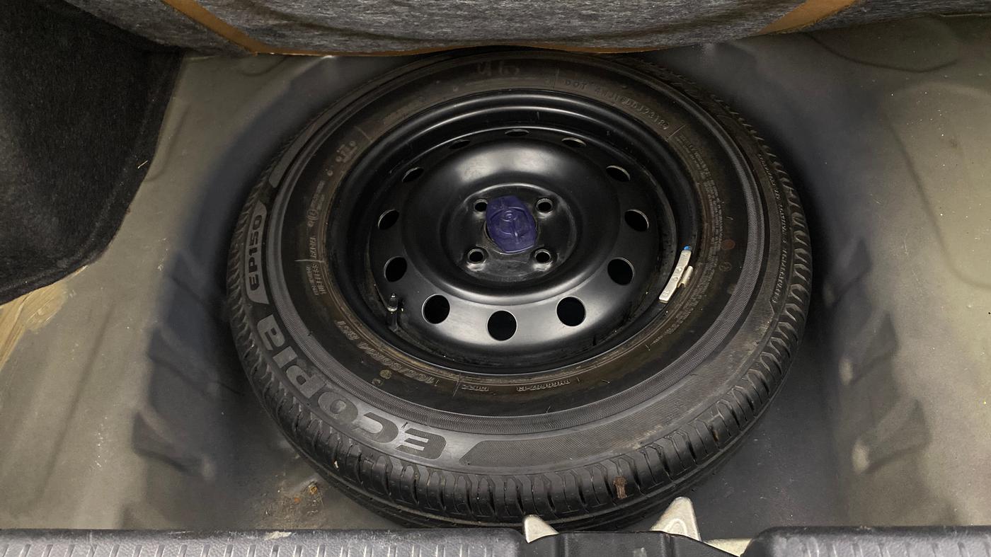 2018 Maruti Dzire VXI AMT, Petrol, Automatic, 63,179 km, Spare Tyre