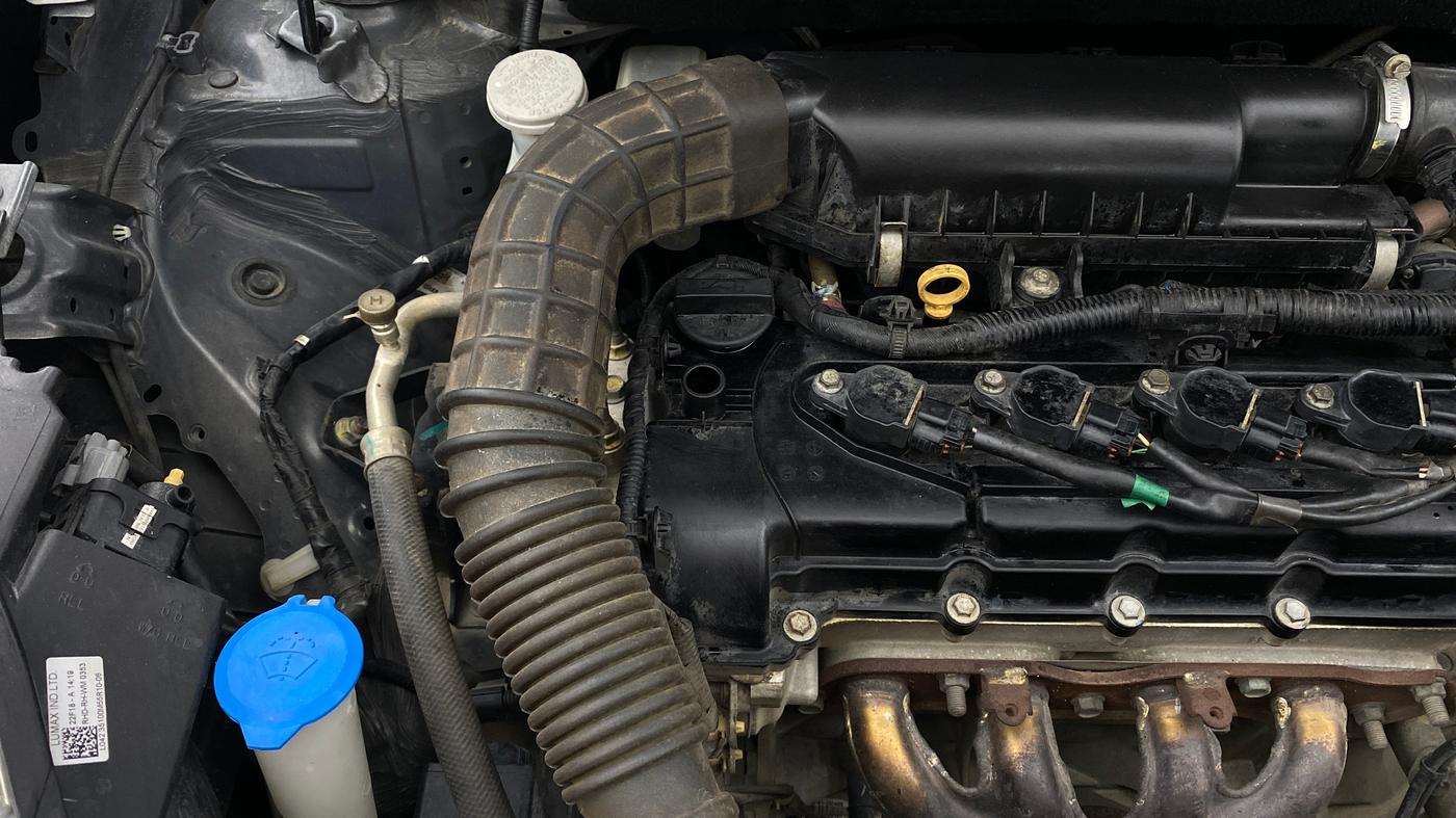 2018 Maruti Dzire VXI AMT, Petrol, Automatic, 63,179 km, Engine View - Right