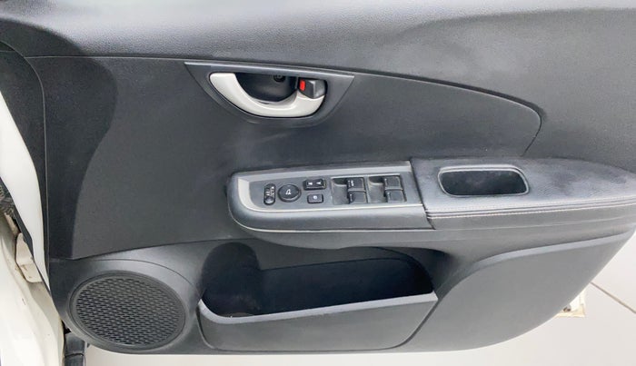 2016 Honda BR-V 1.5L I- DTEC VX, Diesel, Manual, 85,230 km, Driver Side Door Panels Control