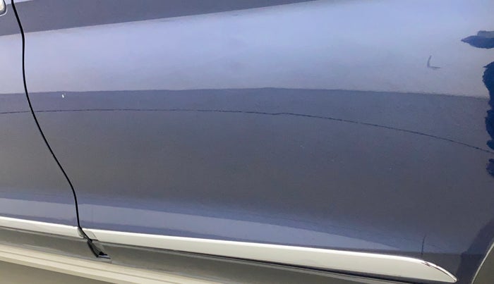 2022 Maruti XL6 ALPHA AT, Petrol, Automatic, 21,509 km, Rear left door - Slightly dented