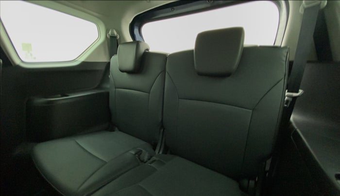 2022 Maruti XL6 ALPHA AT, Petrol, Automatic, 21,509 km, Third Seat Row ( optional )