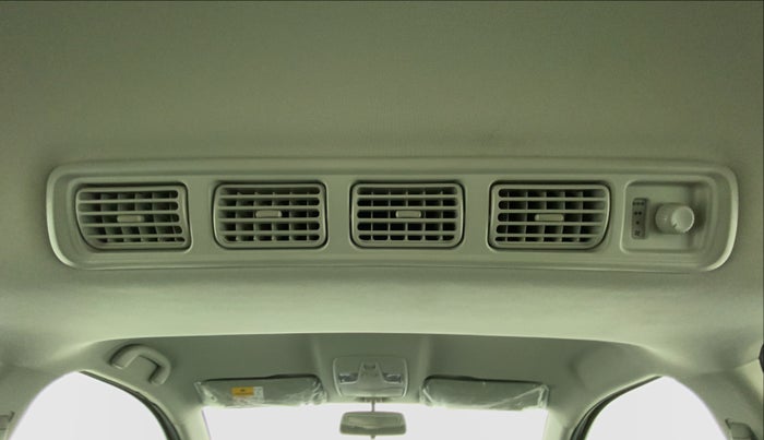 2022 Maruti XL6 ALPHA AT, Petrol, Automatic, 21,509 km, Rear AC Vents