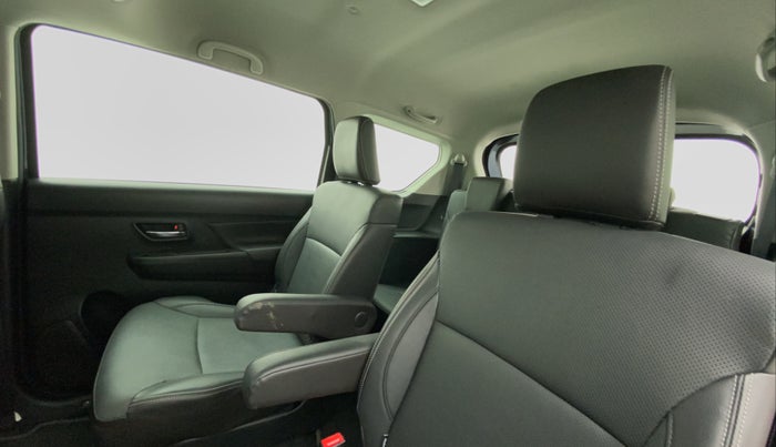 2022 Maruti XL6 ALPHA AT, Petrol, Automatic, 21,509 km, Right Side Rear Door Cabin