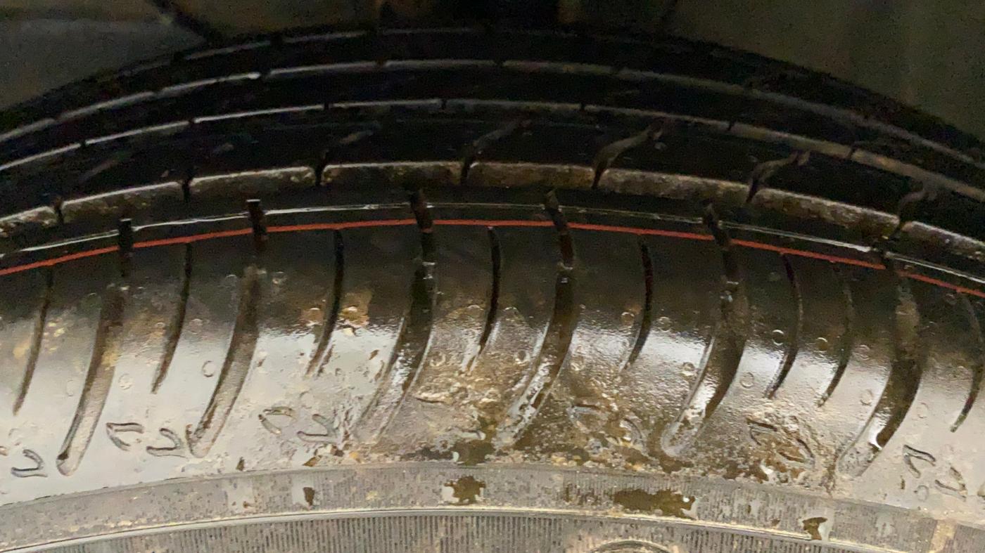2022 Maruti XL6 ALPHA AT, Petrol, Automatic, 21,509 km, Left Front Tyre Tread