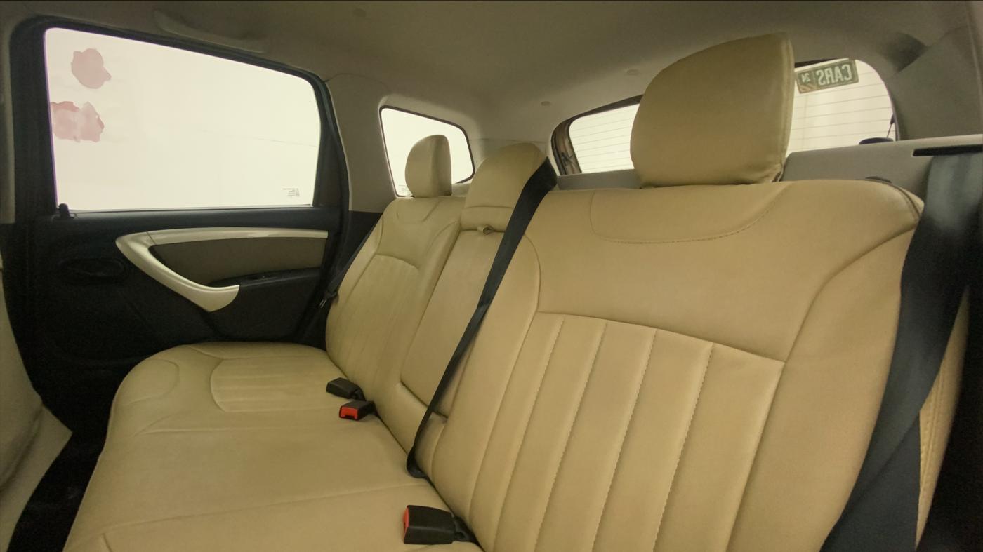 2013 Renault Duster 85 PS RXL DIESEL, Diesel, Manual, 86,497 km, Right Side Rear Door Cabin