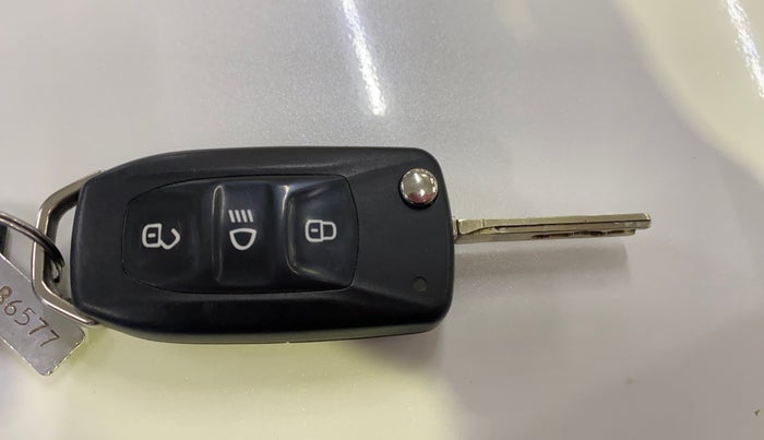 2020 Tata Tiago XZ PETROL, Petrol, Manual, 45,295 km, Key Close Up