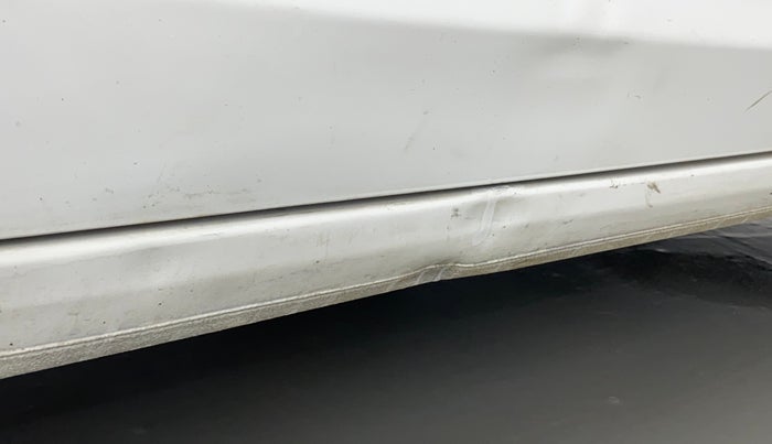 2016 Honda Jazz 1.2L I-VTEC SV, Petrol, Manual, 74,604 km, Right running board - Slightly dented