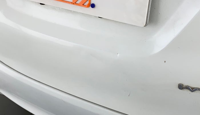 2016 Honda Jazz 1.2L I-VTEC SV, Petrol, Manual, 74,604 km, Dicky (Boot door) - Slightly dented
