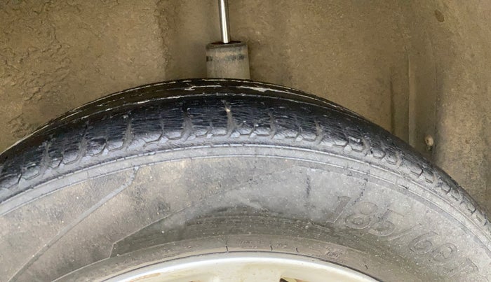 2013 Volkswagen Polo HIGHLINE1.2L, Petrol, Manual, 50,138 km, Left Rear Tyre Tread