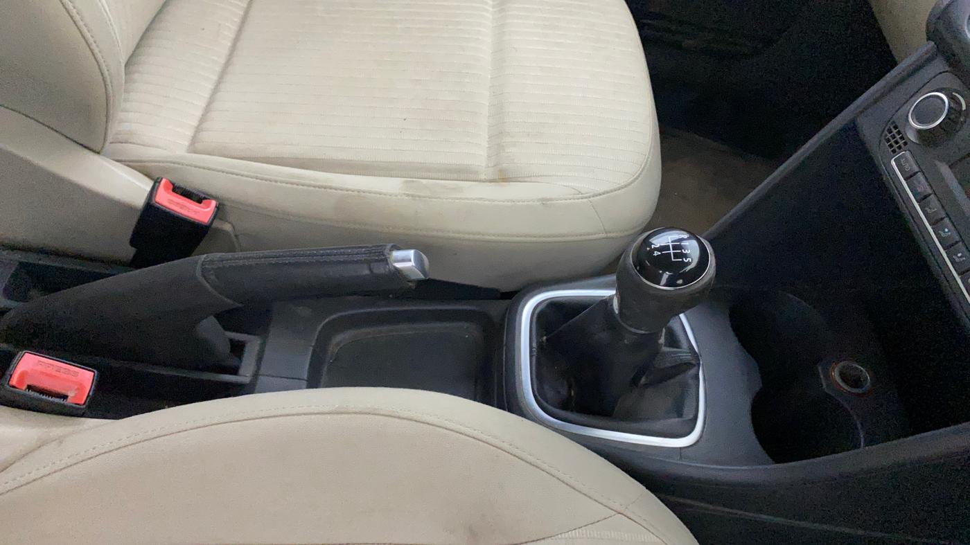 2013 Volkswagen Polo HIGHLINE1.2L, Petrol, Manual, 50,087 km, Gear Lever