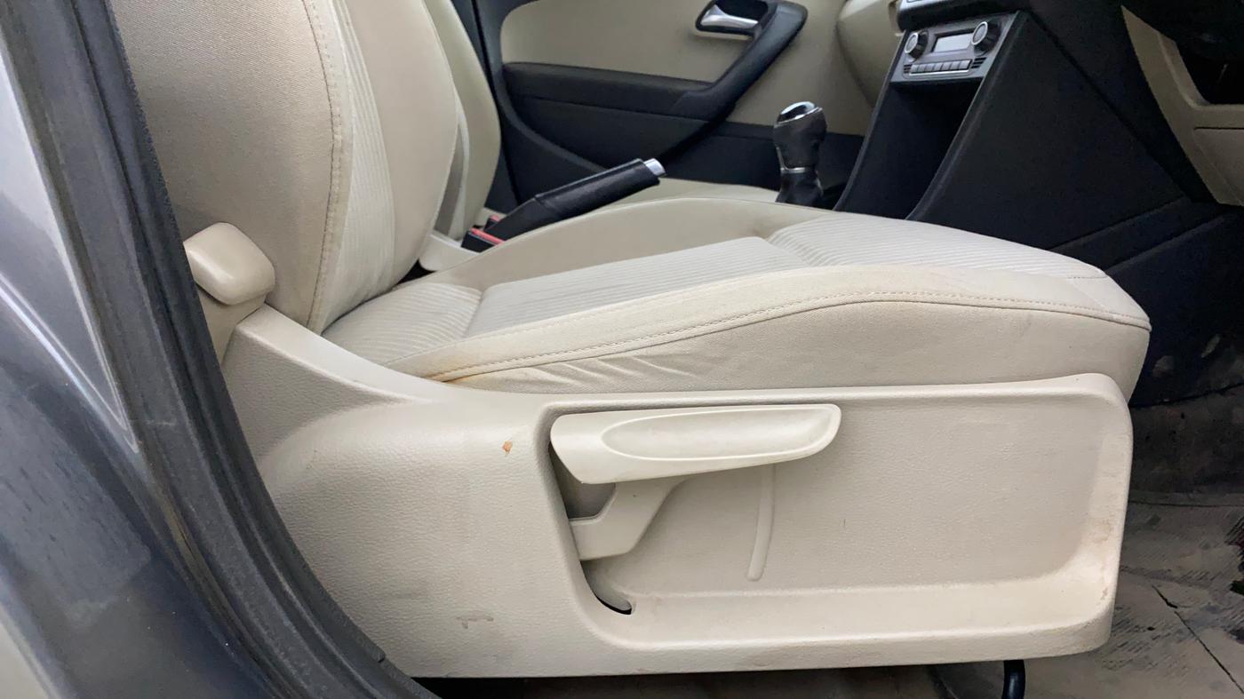 2013 Volkswagen Polo HIGHLINE1.2L, Petrol, Manual, 50,087 km, Driver Side Adjustment Panel