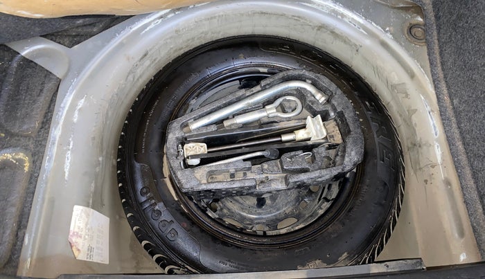 2013 Volkswagen Polo HIGHLINE1.2L, Petrol, Manual, 50,138 km, Spare Tyre