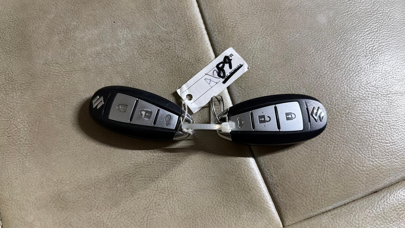 2016 Maruti Ciaz ZXI AT, Petrol, Automatic, 97,097 km, Key Close Up