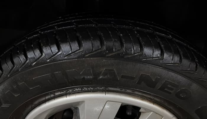 2016 Renault Kwid RXT 0.8, Petrol, Manual, 27,167 km, Right Front Tyre Tread