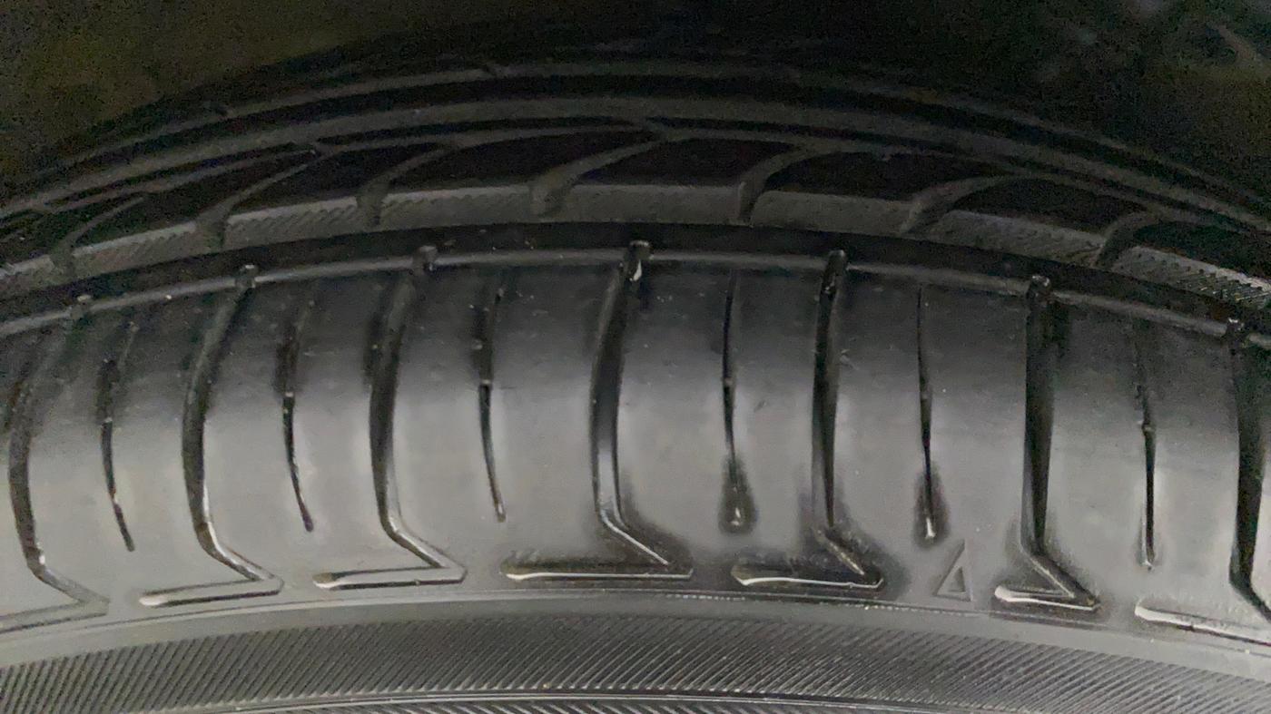 2015 Hyundai Xcent SX 1.2, Petrol, Manual, 34,492 km, Right Rear Tyre Tread