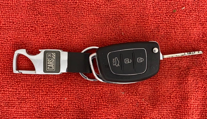 2015 Hyundai Xcent SX 1.2, Petrol, Manual, 34,492 km, Key Close Up