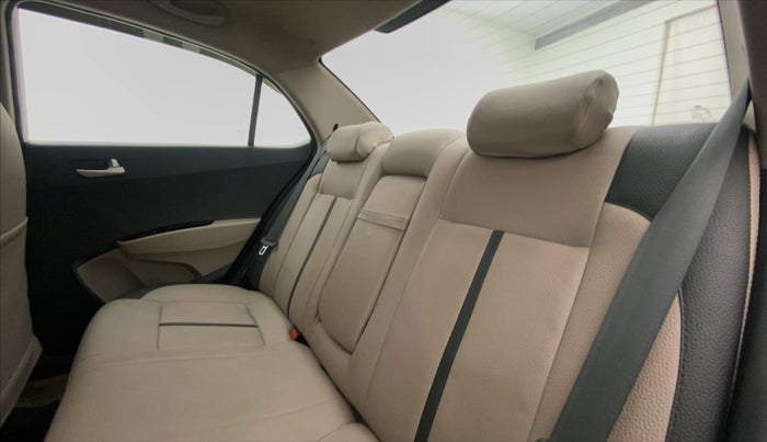 2015 Hyundai Xcent SX 1.2, Petrol, Manual, 34,492 km, Right Side Rear Door Cabin