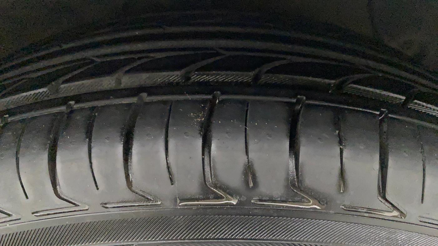 2015 Hyundai Xcent SX 1.2, Petrol, Manual, 34,492 km, Right Front Tyre Tread