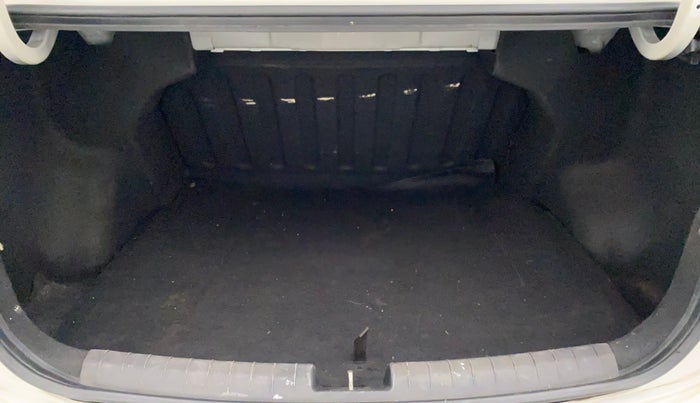 2015 Hyundai Xcent SX 1.2, Petrol, Manual, 34,492 km, Boot Inside