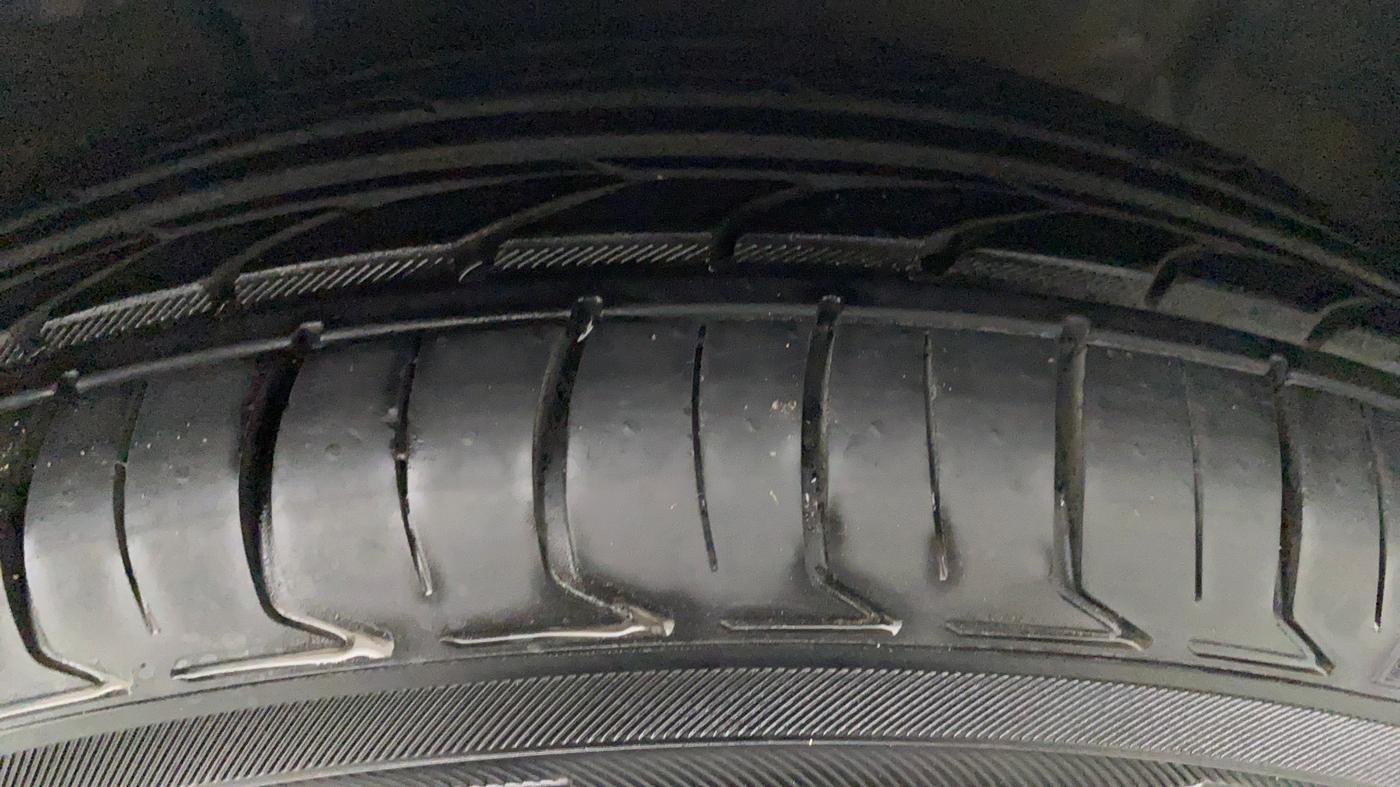 2015 Hyundai Xcent SX 1.2, Petrol, Manual, 34,492 km, Left Front Tyre Tread