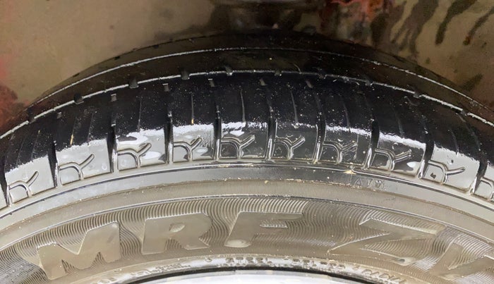 2012 Maruti Alto 800 LXI, Petrol, Manual, 47,778 km, Left Front Tyre Tread