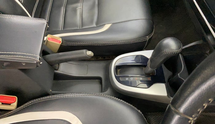 2018 Honda Jazz 1.2L I-VTEC V AT, Petrol, Automatic, 50,520 km, Gear Lever