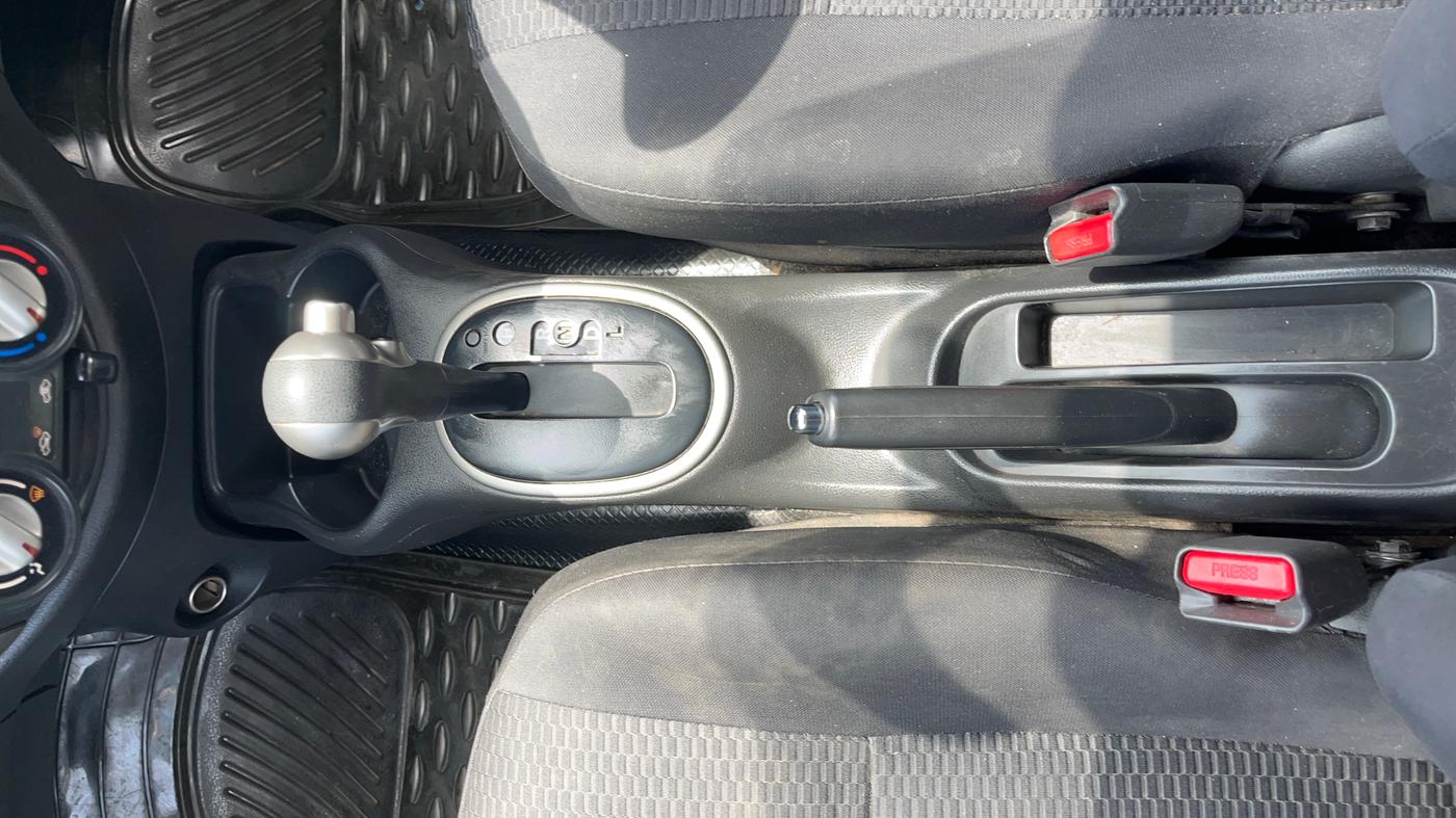 2017 Nissan Micra XL CVT, Petrol, Automatic, 74,591 km, Gear Lever