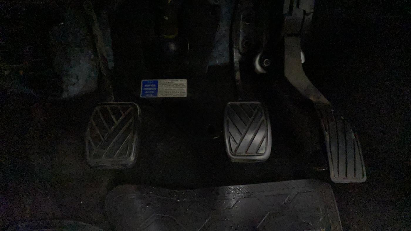 2017 Maruti Swift VXI O, Petrol, Manual, 55,809 km, Pedals