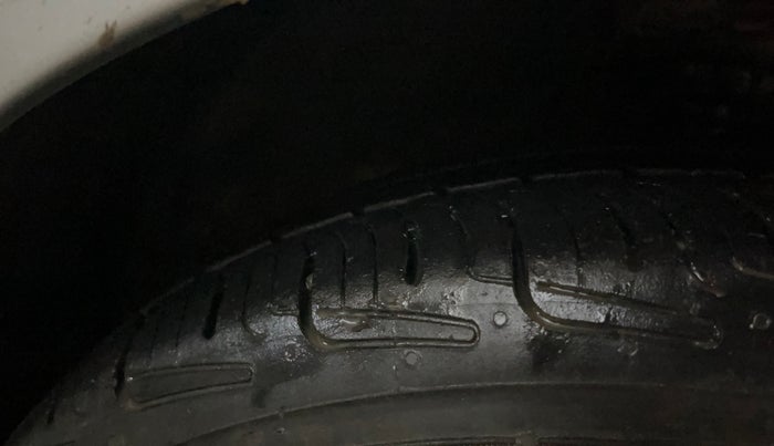 2019 Hyundai Grand i10 SPORTZ 1.2 KAPPA VTVT, Petrol, Manual, 60,829 km, Right Front Tyre Tread