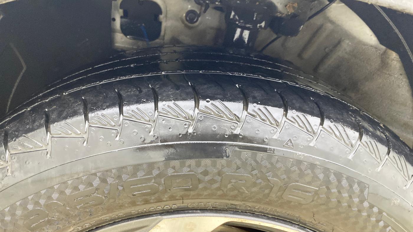 2021 Hyundai VENUE SX 1.0 TURBO, Petrol, Manual, 1,28,844 km, Left Front Tyre Tread