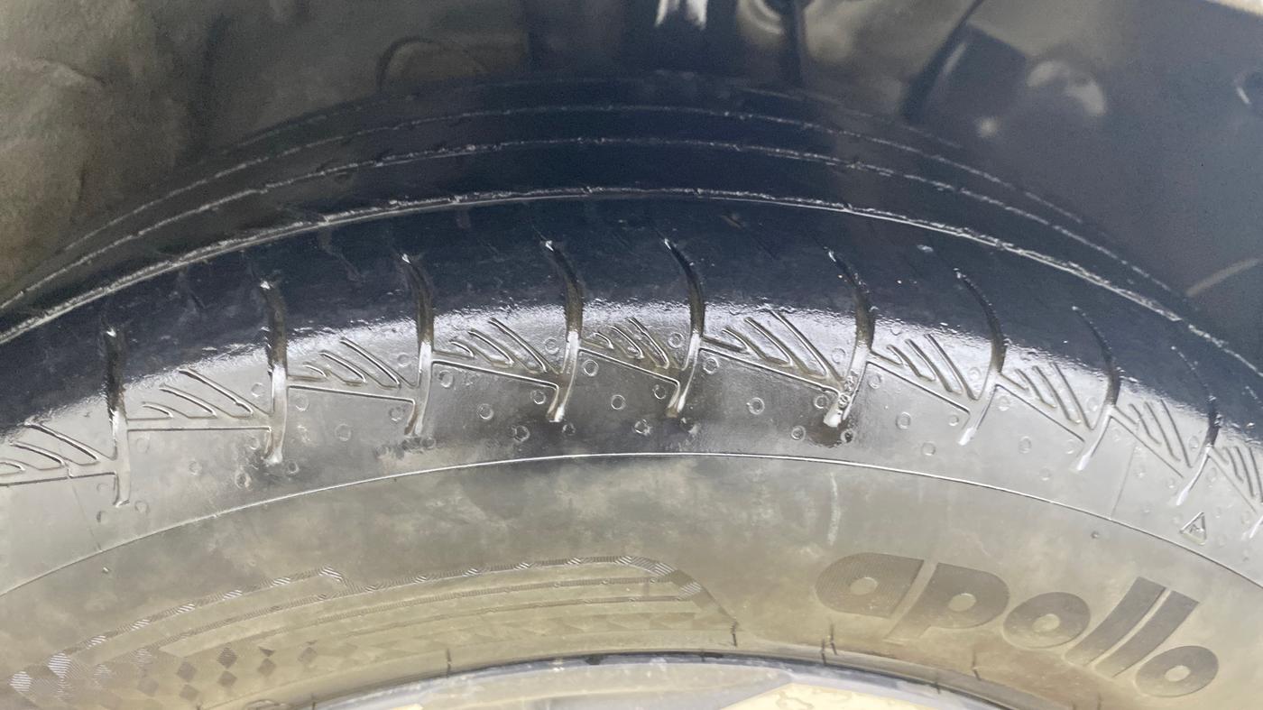 2021 Hyundai VENUE SX 1.0 TURBO, Petrol, Manual, 1,28,844 km, Right Front Tyre Tread