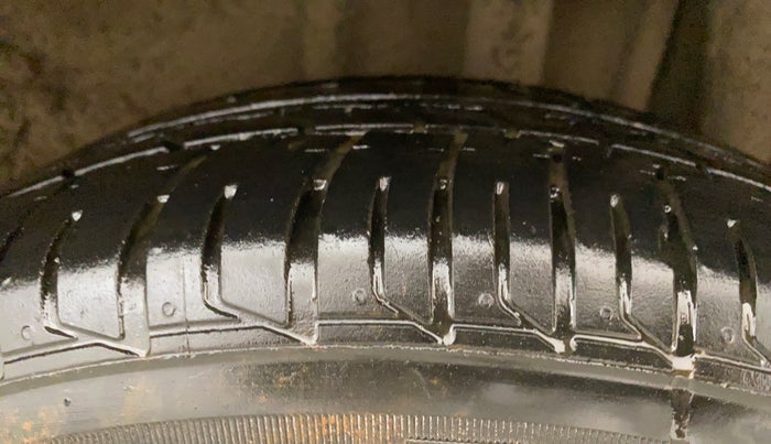 2022 Tata Tiago XM CNG, CNG, Manual, 24,609 km, Left Rear Tyre Tread