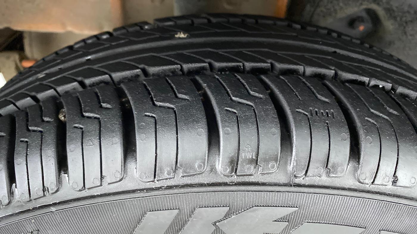 2018 Tata TIAGO NRG PETROL, Petrol, Manual, 57,606 km, Right Rear Tyre Tread