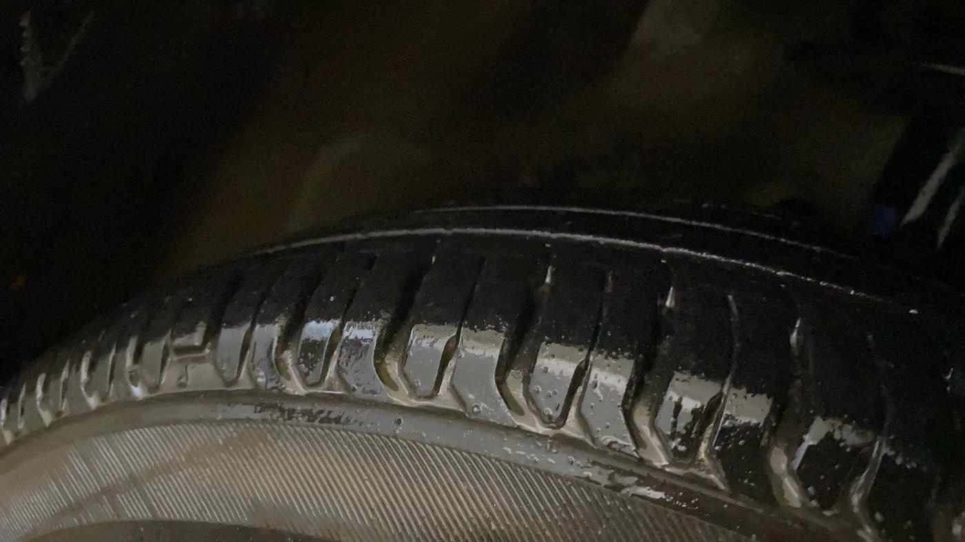 2018 Maruti Dzire VXI AMT, Petrol, Automatic, 47,706 km, Right Front Tyre Tread