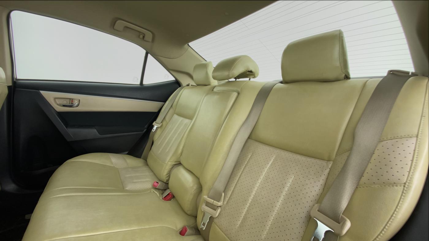 2015 Toyota Corolla Altis G, Petrol, Manual, 66,156 km, Right Side Rear Door Cabin