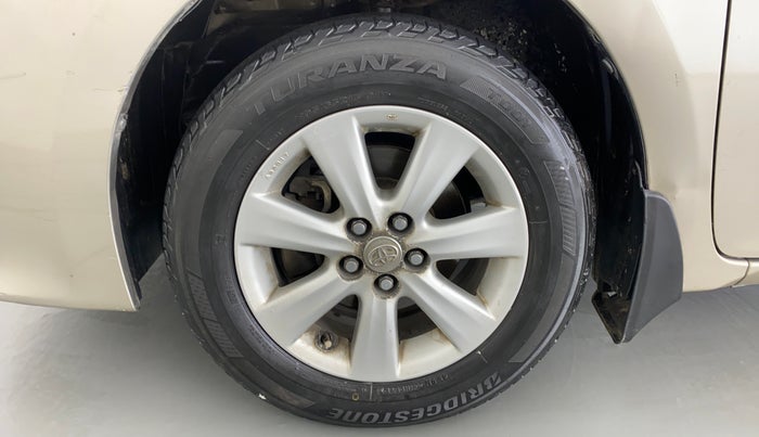 2015 Toyota Corolla Altis G, Petrol, Manual, 66,156 km, Left Front Wheel