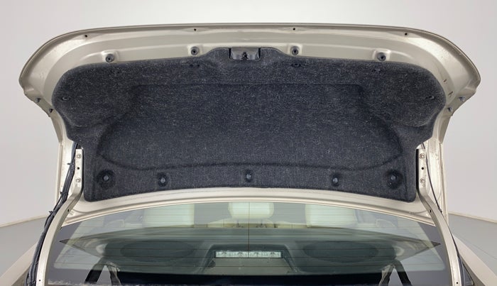 2015 Toyota Corolla Altis G, Petrol, Manual, 66,156 km, Boot Door Open