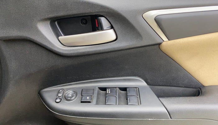 2015 Honda Jazz 1.2L I-VTEC V AT, Petrol, Automatic, 58,032 km, Driver Side Door Panels Control