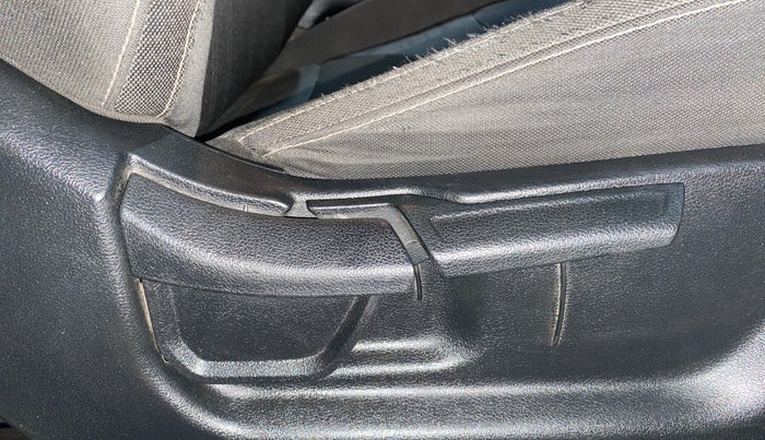 2020 Hyundai NEW I20 ASTA (O) 1.2 MT, Petrol, Manual, 53,976 km, Driver Side Adjustment Panel