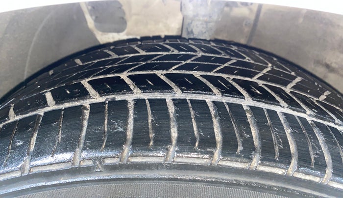 2020 Hyundai NEW I20 ASTA (O) 1.2 MT, Petrol, Manual, 53,976 km, Left Front Tyre Tread